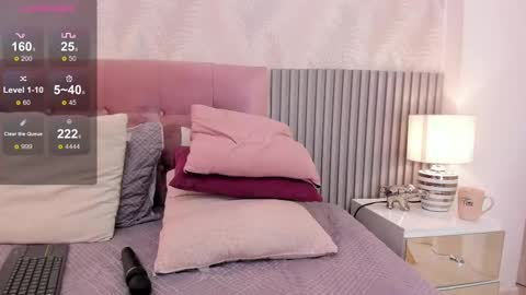 Silvia online show from 02.24.25