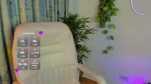 Snapshot of sally_black chatting on 07.13.26 Sally online show from 07.13.26