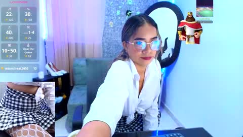 Snapshot of sally_ricci chatting on 10.14.25 sally_ricci online show from 10.14.25