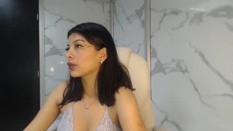 salmaportman_ online show from 01.25.25