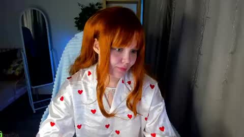Snapshot of salmon_d chatting on 07.19.26 Bella online show from 07.19.26