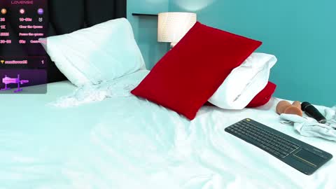   online show from 02.01.25