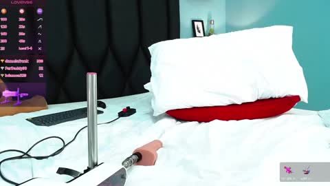   online show from 03.08.25