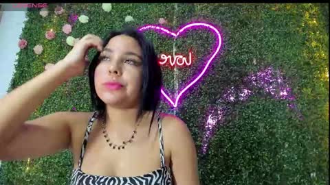 Snapshot of salome_domi chatting on 02.08.25 salome online show from 02.08.25