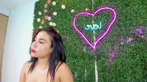 Snapshot of salome_domi chatting on 02.28.25 salome online show from 02.28.25