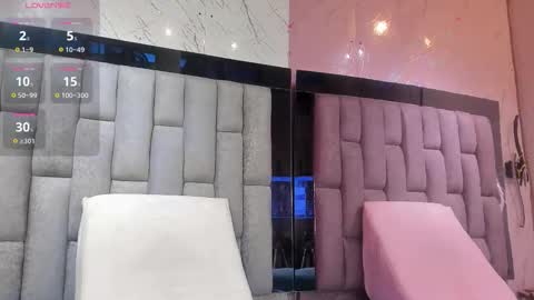 Snapshot of salome_duque chatting on 10.13.25 Salome Duque online show from 10.13.25