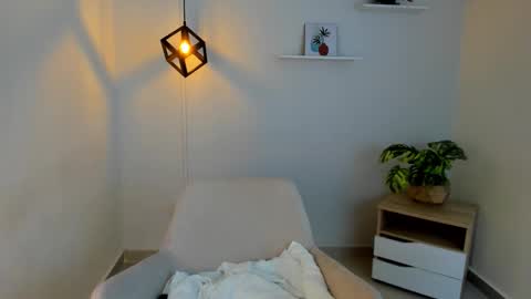 Salome velour online show from 02.04.26