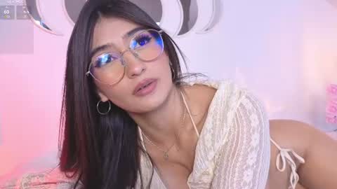 Snapshot of salomee_mon chatting on 06.19.26 Salo online show from 06.19.26