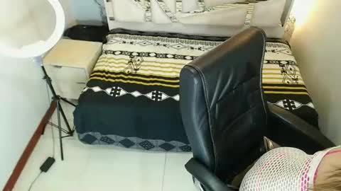 salomemilf202 online show from 10.18.25