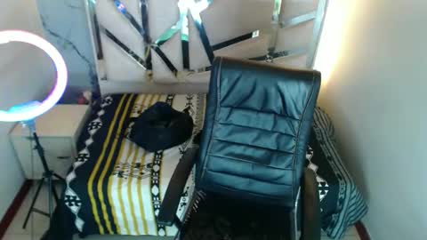 salomemilf202 online show from 10.27.25