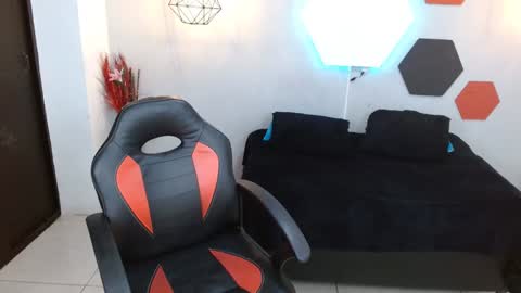 Snapshot of salomeswet chatting on 02.26.25 martina online show from 02.26.25