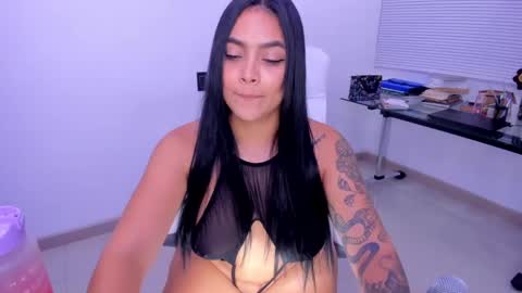 Salomme Cruz online show from 02.23.25