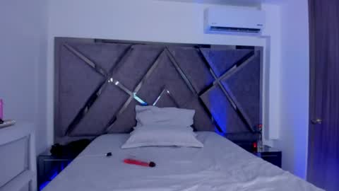 Snapshot of salommecruz01 chatting on 06.25.26 Salomme Cruz online show from 06.25.26