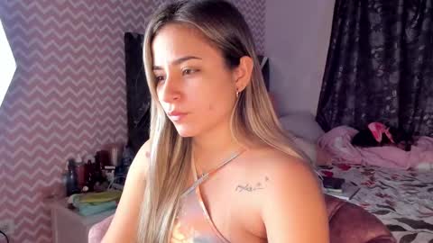 Snapshot of saloome_miller chatting on 01.29.25 Salome online show from 01.29.25