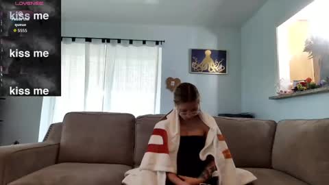 Salty Captain 69  Hat Girl 69 online show from 10.13.25