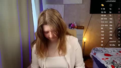 Snapshot of salut_love chatting on 04.26.26 Ruby online show from 04.26.26