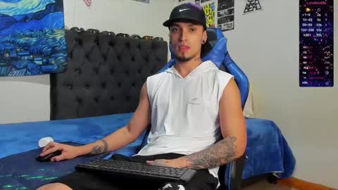 Snapshot of salvatore_dereck chatting on 12.06.24   online show from 12.06.24