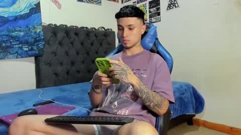 Snapshot of salvatore_dereck chatting on 12.20.24   online show from 12.20.24