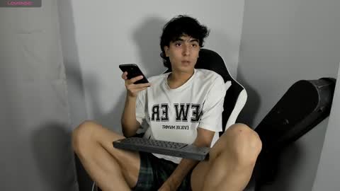 salvatore_montt online show from 02.16.25