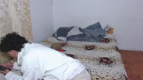 sam__cute online show from 12.04.25