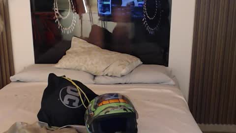 SAM MANSON online show from 03.03.26