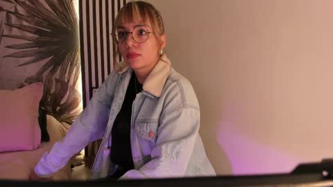 Samaantha  online show from 04.16.26