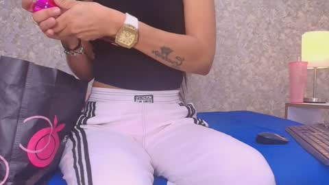 Samanta online show from 01.14.25