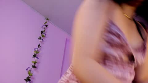 Snapshot of samanta_roberts1 chatting on 01.14.25 Samanta online show from 01.14.25