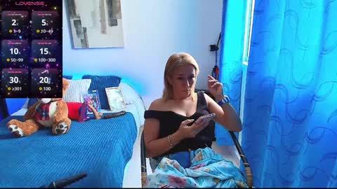 Snapshot of samanta_stone69 chatting on 12.11.24 Samanta Stone online show from 12.11.24