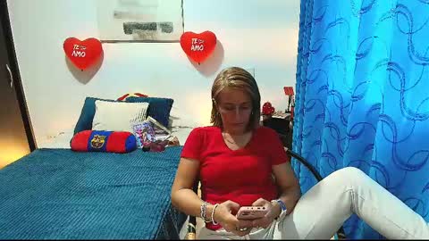 Snapshot of samanta_stone69 chatting on 02.19.25 Samanta Stone online show from 02.19.25