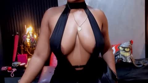 Snapshot of samantablake chatting on 04.22.26 Samanta online show from 04.22.26