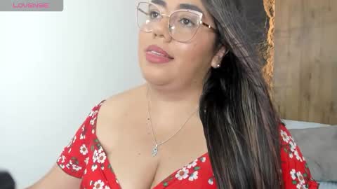 Snapshot of samantha29x_ chatting on 10.15.25 S A M M Y  online show from 10.15.25