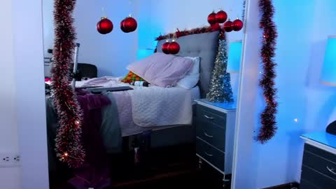 Samantha Vega online show from 12.24.24