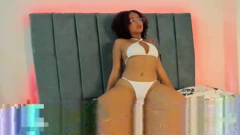 Snapshot of samantha_ebony01 chatting on 05.12.26 SAMANTHA online show from 05.12.26