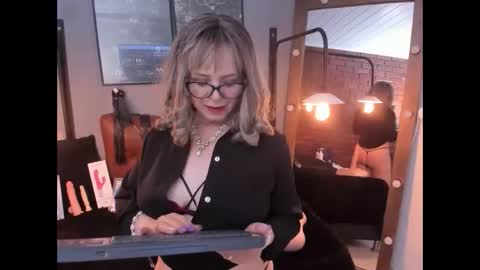 Sam online show from 09.10.25