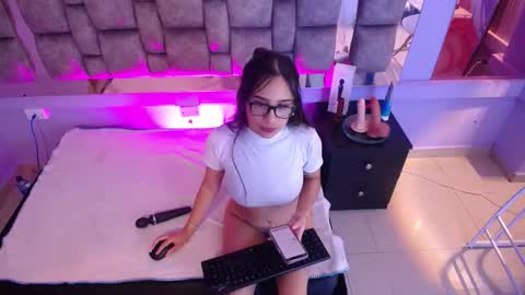 Samantha  online show from 09.16.25