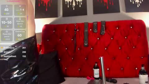 Snapshot of samantha_mouret chatting on 11.07.25 SAMANTHA online show from 11.07.25