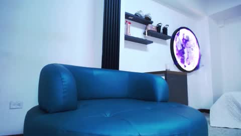 samantha_scottt online show from 10.24.25