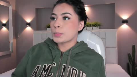  Samanthaa online show from 01.18.25