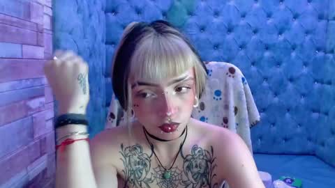 Snapshot of samanthaa_smitth chatting on 10.16.25 Samantha Smitth online show from 10.16.25