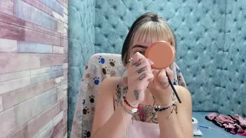 Snapshot of samanthaa_smitth chatting on 11.09.25 Samantha Smitth online show from 11.09.25