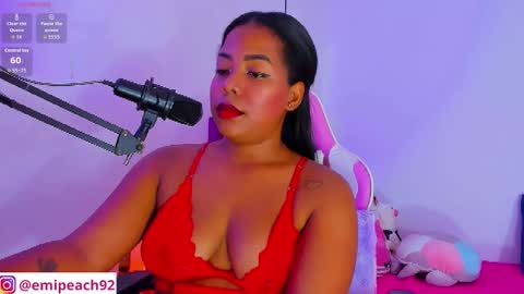 Snapshot of samanthabloom570089 chatting on 10.31.25 Samantha Bloom  online show from 10.31.25