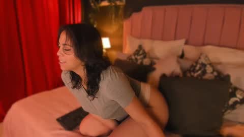 Snapshot of samanthadela chatting on 10.01.25 SAMM online show from 10.01.25