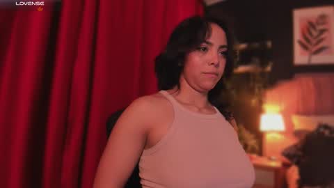 Snapshot of samanthadela chatting on 10.18.25 SAMM online show from 10.18.25