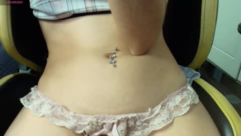 Snapshot of samanthahoteer96 chatting on 09.30.25 samanthahoteer96 online show from 09.30.25