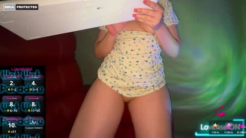 Snapshot of samanthaloves469902 chatting on 12.09.24 Samanthaxoxo online show from 12.09.24