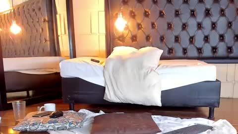 Snapshot of samanthamilan chatting on 03.12.25 Alejandra  online show from 03.12.25