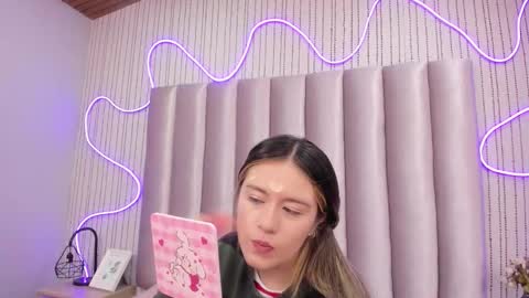 Alejandra  online show from 11.28.25