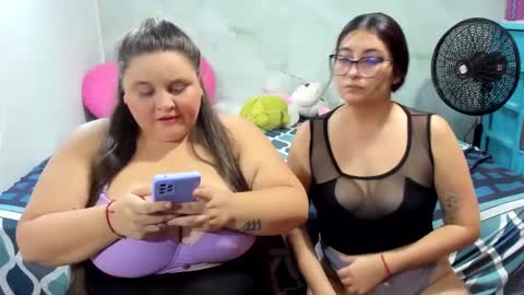 Snapshot of samanthasophie chatting on 02.22.25 SamanthaSophie  online show from 02.22.25