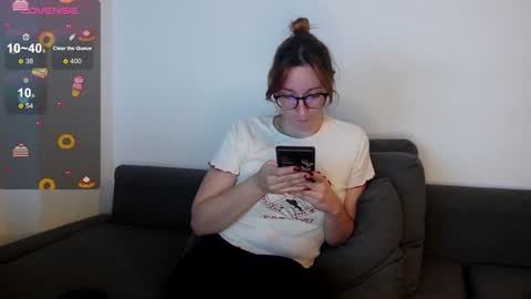 Snapshot of samarafromthewell chatting on 12.26.24 Samara From The Well online show from 12.26.24